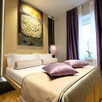 Navona Rooms